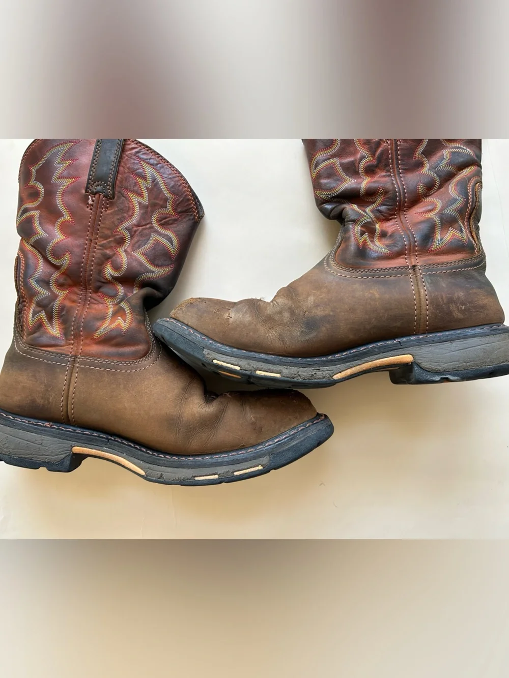 Ariat Brown Leather Western Boots with Dark Fabric Lining size 9.5